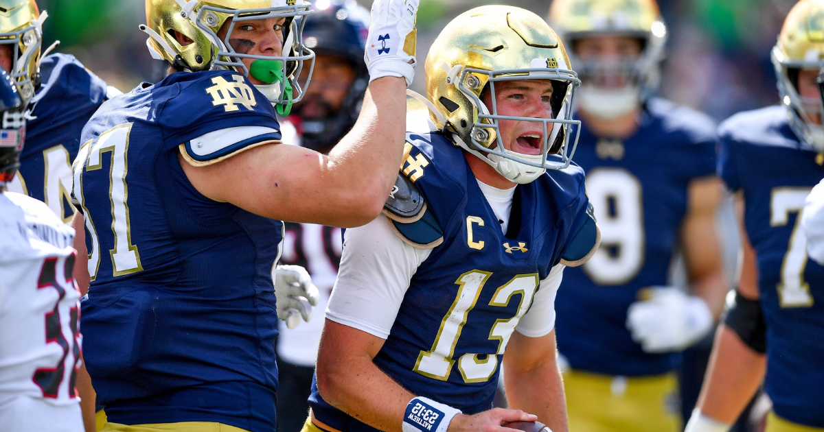 Notre Dame QB Riley Leonard injures non-throwing shoulder - On3