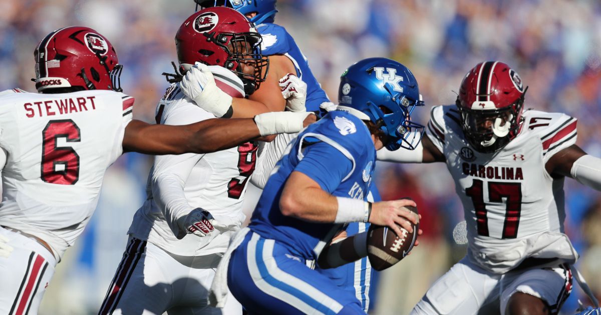 Cole Cubelic LSU oline vs. South Carolina dline a heavyweight fight