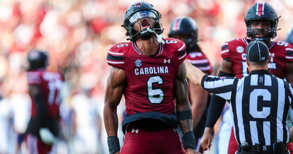 south-carolina-head-coach-shane-beamer-admits-being-surprised-dylan-stewart-strong-play-freshman