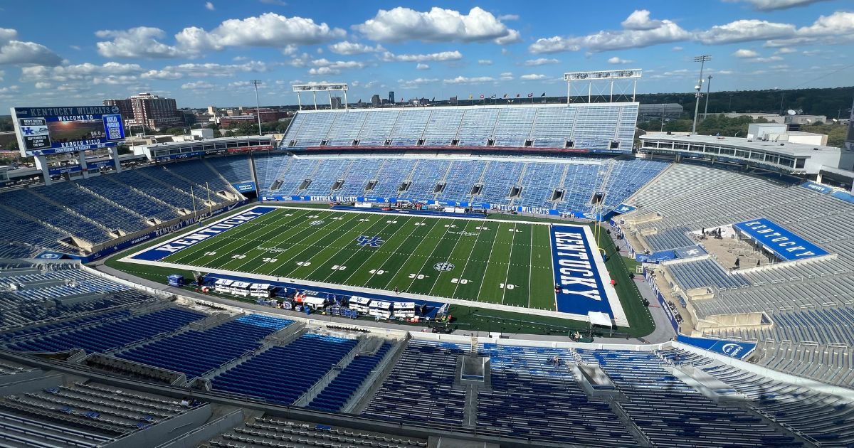 Football vs. Kentucky Live updates, scores, highlights