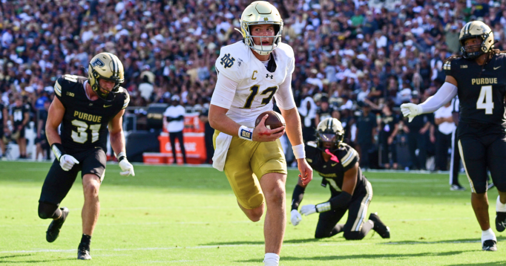 Notre Dame QB Riley Leonard