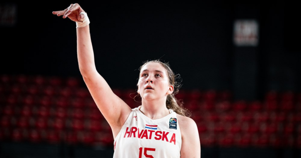 South Carolina women's basketball recruiting target Olivia Vukosa