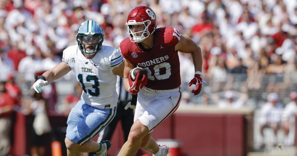 Sooners TE Bauer Sharp