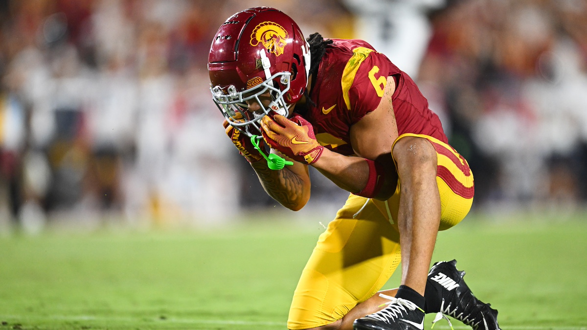 USC WR in hospital after injury, according to CBS broadcast