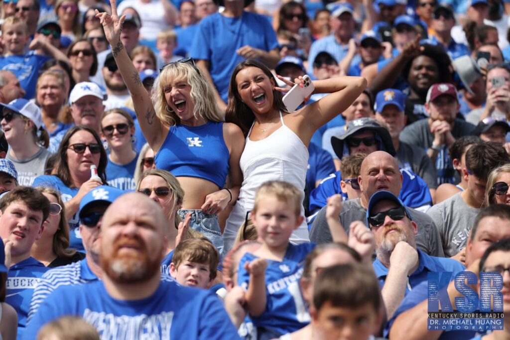 Kentucky fans watch UK vs. Ohio - Dr. Michael Huang, Kentucky Sports Radio