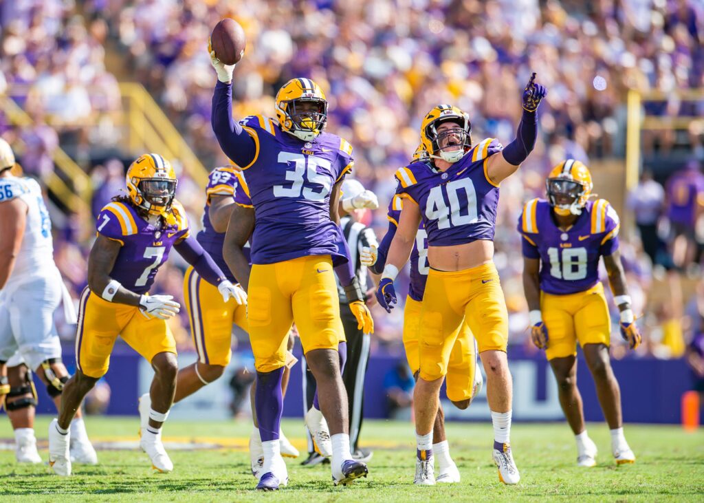 What's next for LSU's LB group without Harold Perkins? (Photo: © SCOTT CLAUSE/USA TODAY Network / USA TODAY NETWORK via Imagn Images)