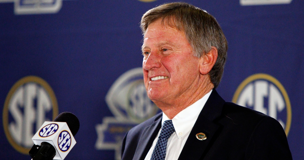 Steve Spurrier wants College Football Playoff games to be played indoors, out of cold weather