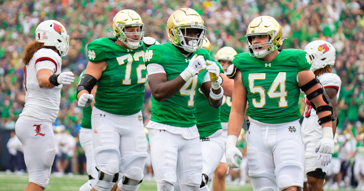 Notre Dame responds to early blunder, beats Louisville for season