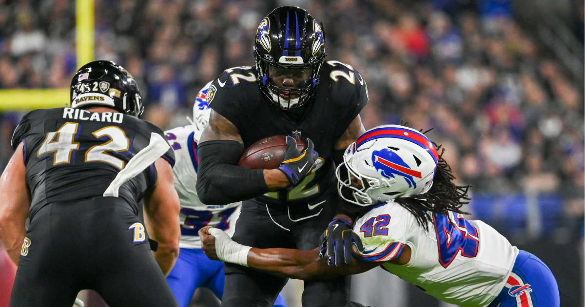 Derrick Henry reportedly lands huge contract extension with Ravens