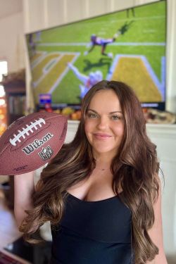Courtney Schellin Avatar
