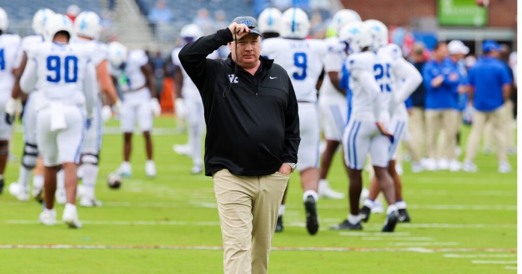 Mark Stoops before Kentucky's game against Ole Miss.