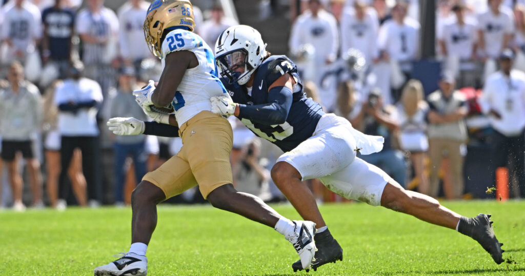 Penn State linebacker Jaylen Reed