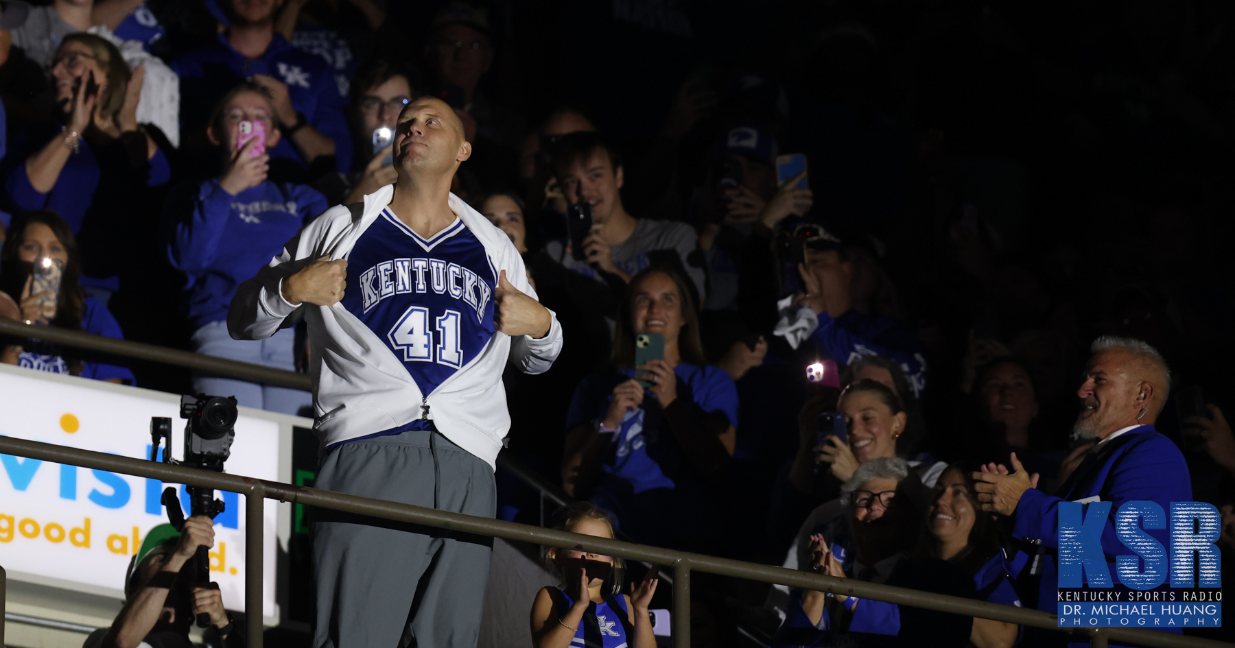 A fan told Mark Pope at BYU he could 'easily' coach at Kentucky one day ...