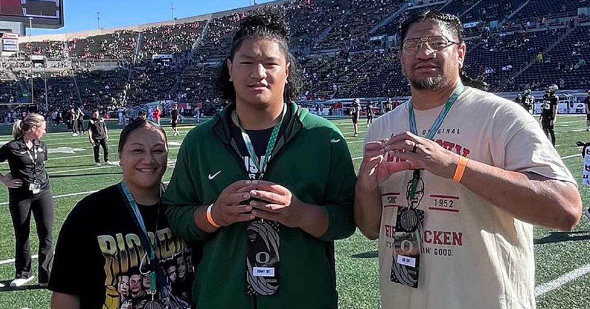Commitment Impact: Oregon Lands 4-Star OL Tommy Tofi