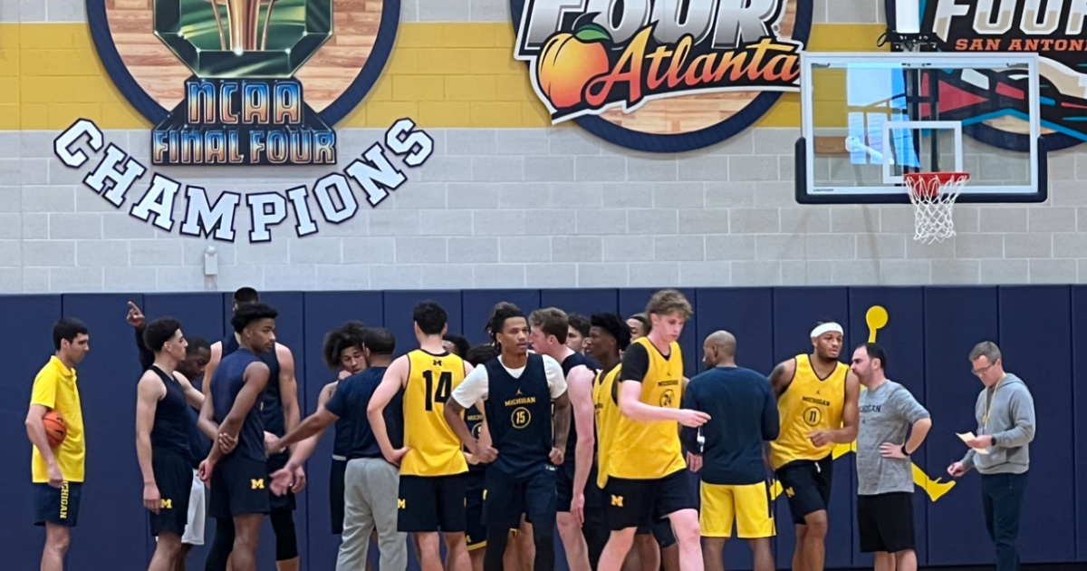 Michigan basketball practice: Watch the Wolverines’ battle