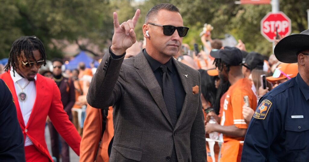 texas-head-coach-steve-sarkisian-losing-game-like-this-doesnt-kill-you-georgia-loss