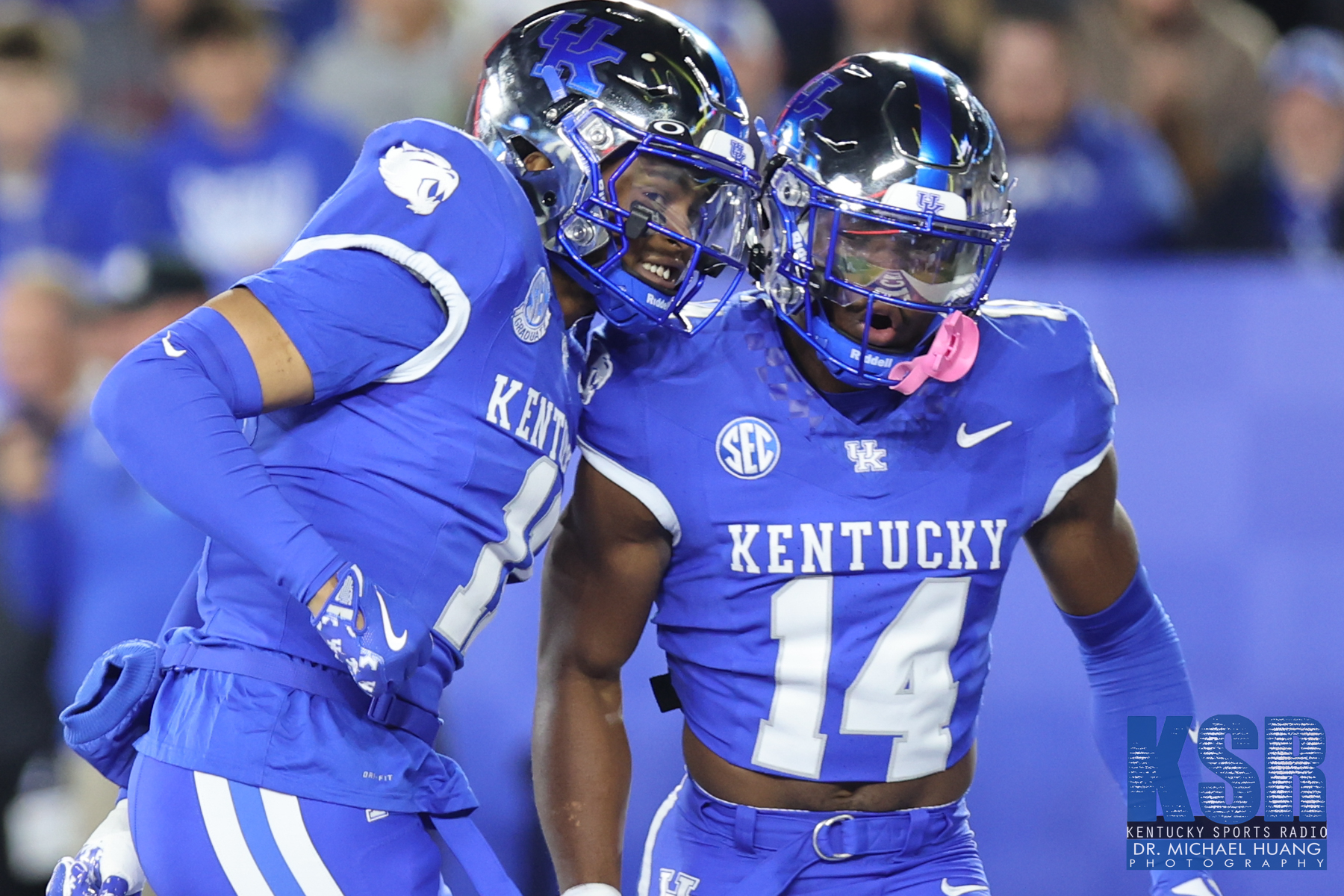 Uniform Watch: Kentucky's chrome helmets will return against Texas