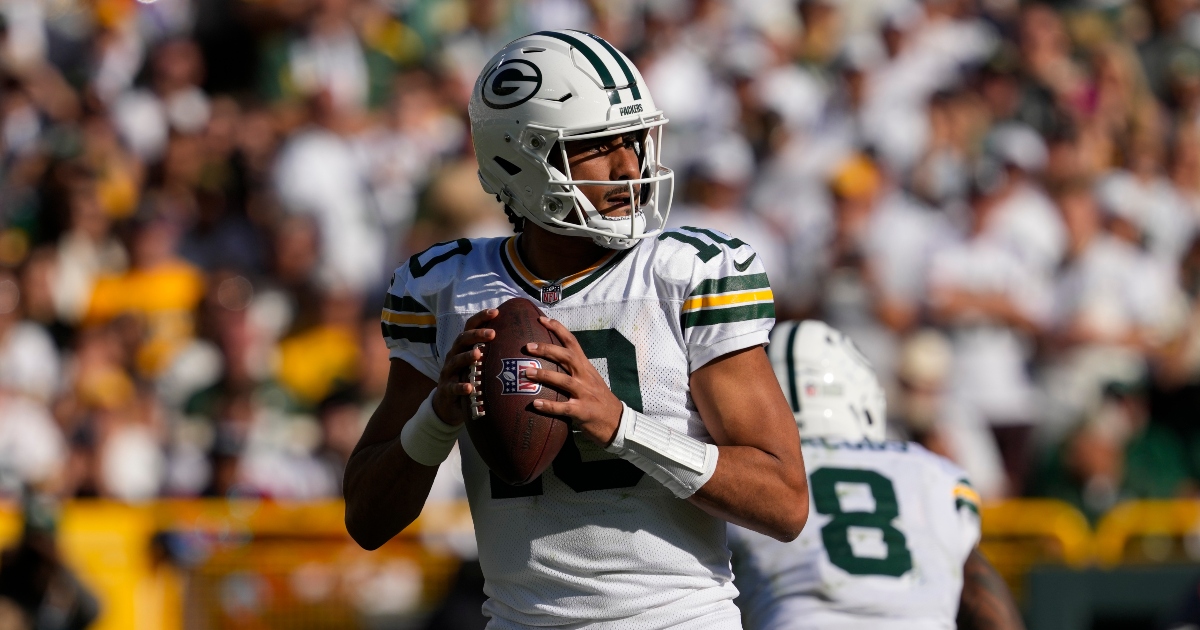 The Packers’ QB goes to the medical tent in the first quarter against the Jaguars