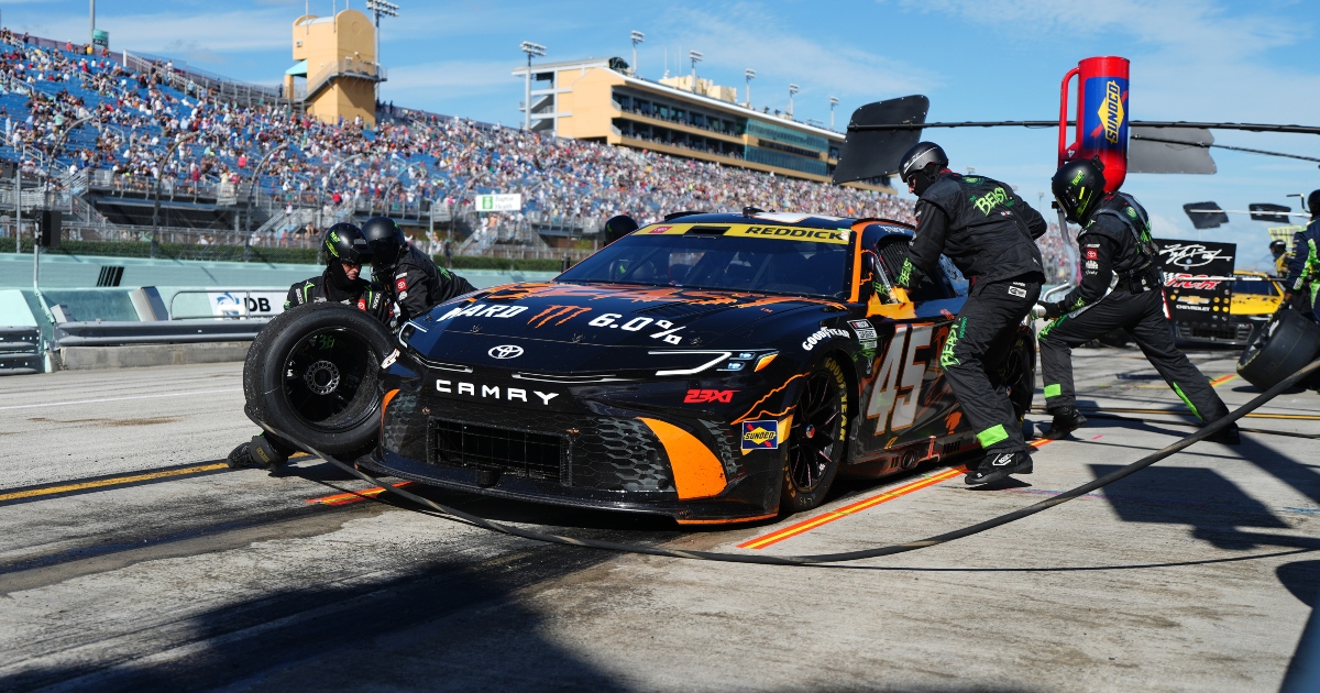 Tyler Reddick wins instant classic at Homestead-Miami to advance to  first-ever Championship 4