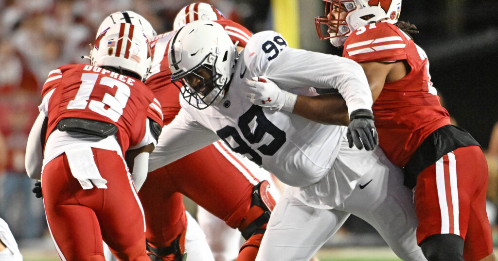 Penn State defensive tackle Coziah Izzard