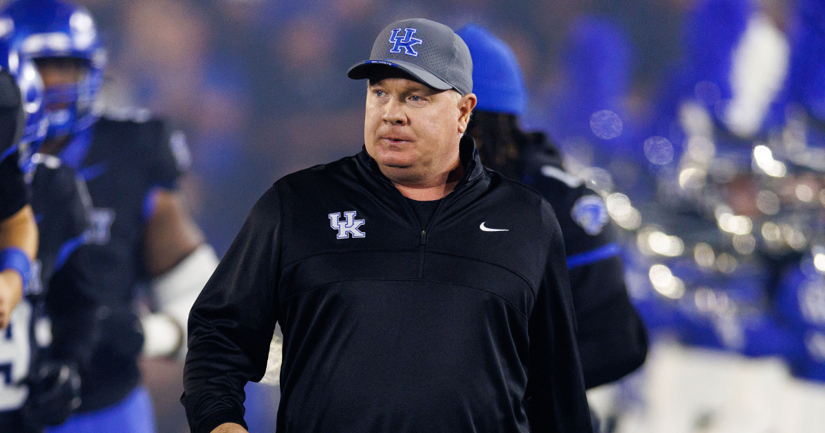 Mark Stoops reveals player's concern over NIL: 'If you ask him, he'd give  the money back' - On3