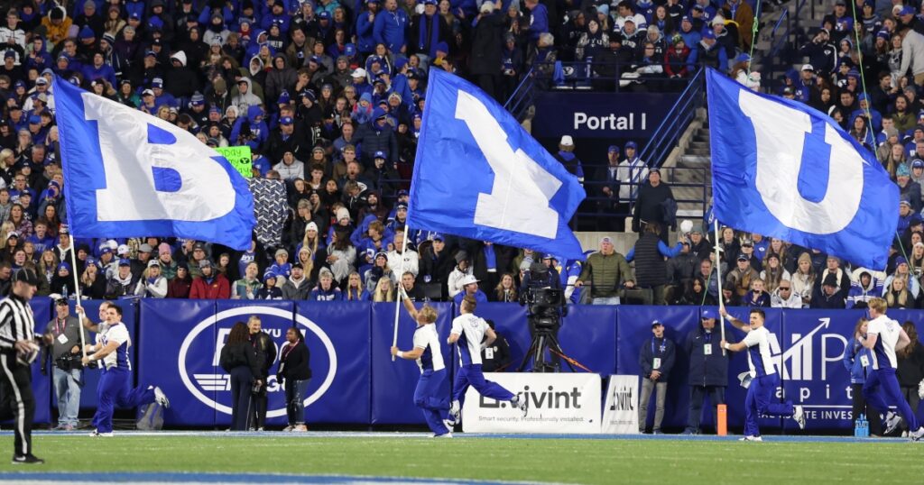 BYU cheerleaders