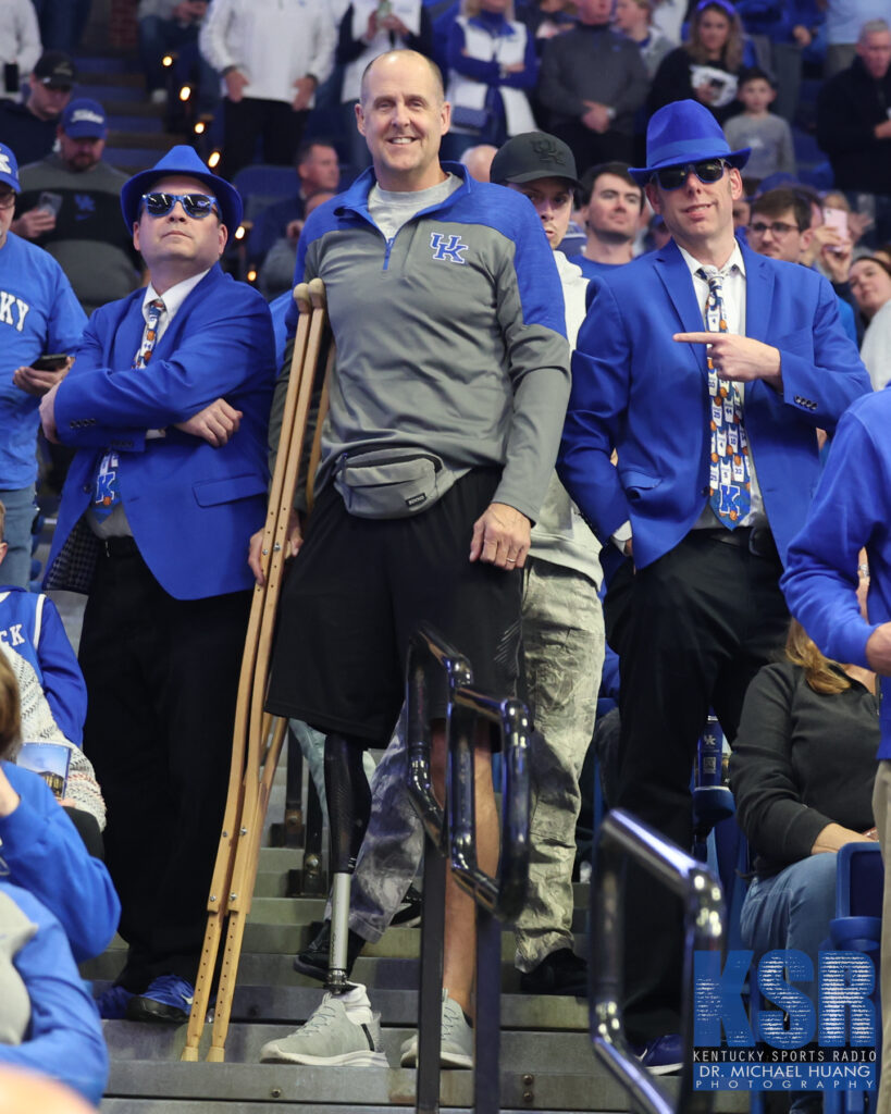 Former Kentucky player Todd Svoboda poses with fans at Rupp Arena - Dr. Michael Huang, Kentucky Sports Radio