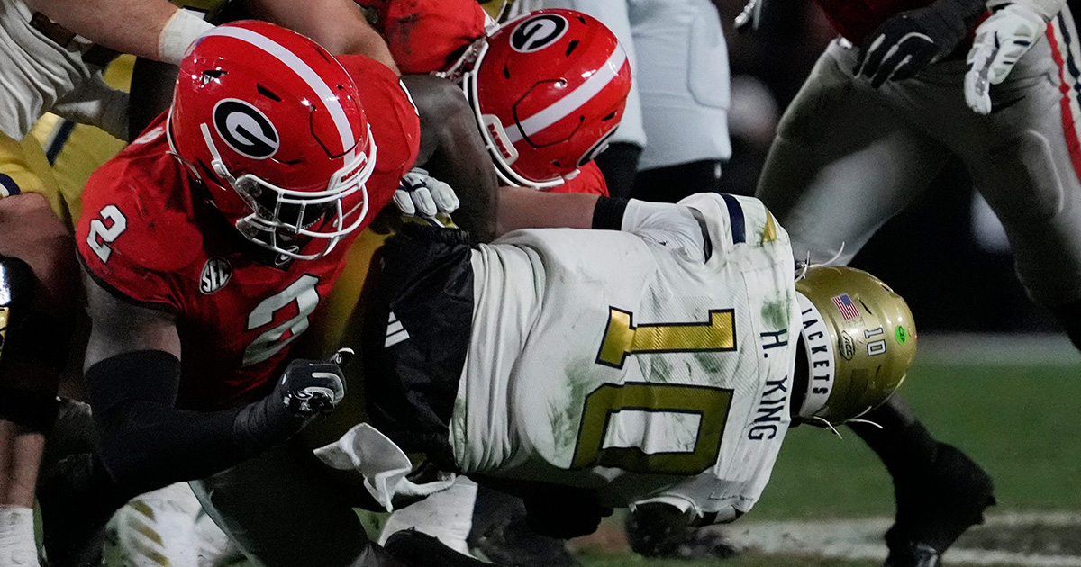 College football experts question officiating in final minutes of Georgia’s comeback win vs. Georgia Tech