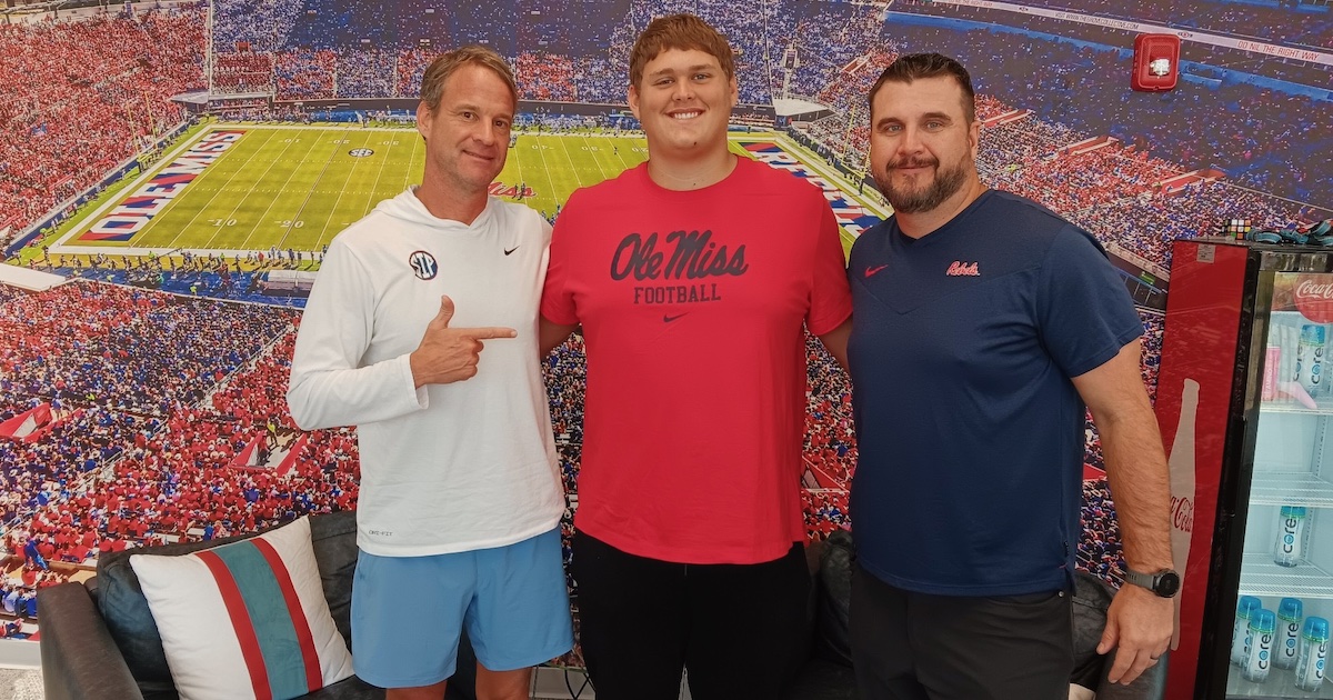 On300 OT Connor Howes flips commitment from Arkansas to Ole Miss - On3