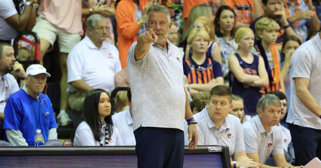 Bruce Pearl (Photo by USA Today)