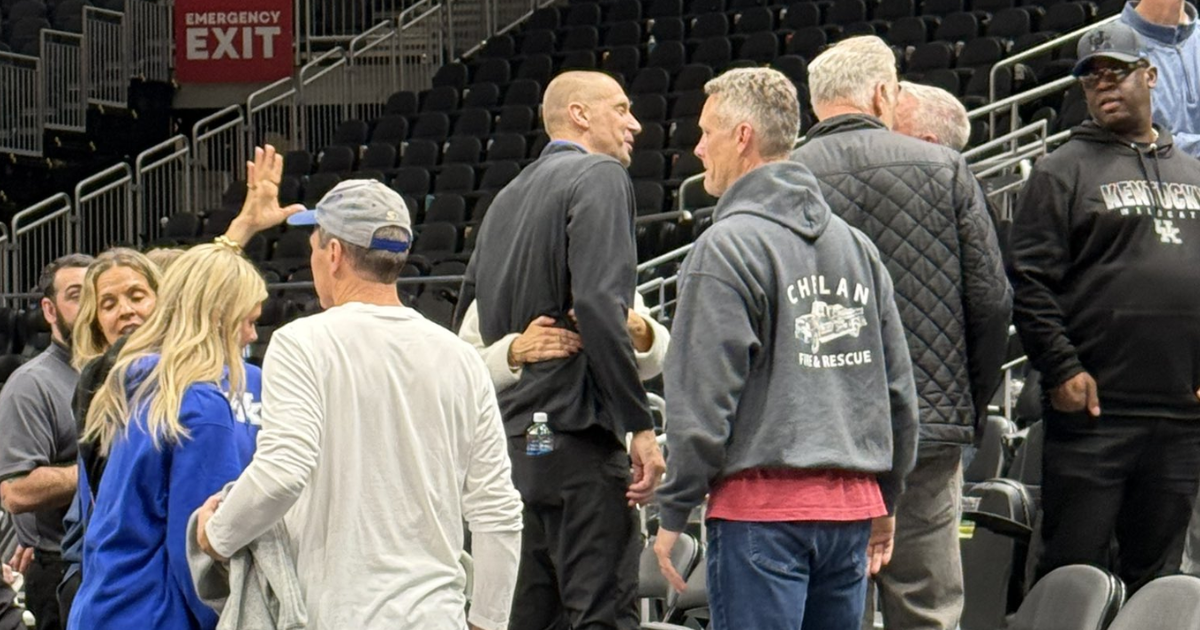 Mark Pope greeted fans in the stands after beating Gonzaga because of course he did - On3