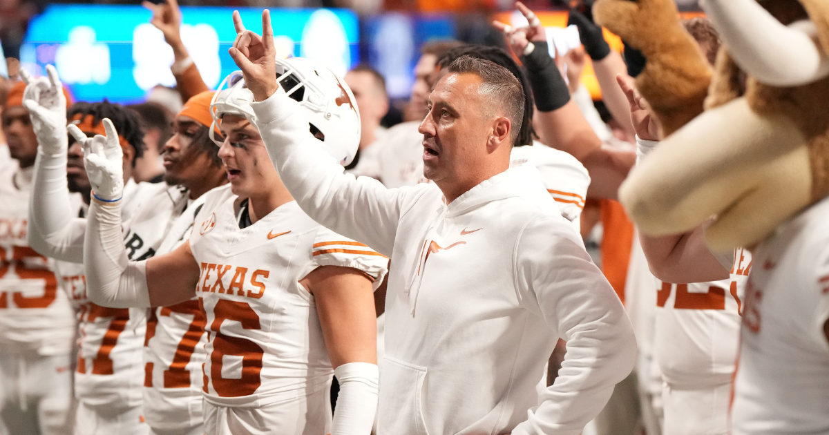 Report: Texas brings back fan-favorite defensive assistant as DBs coach