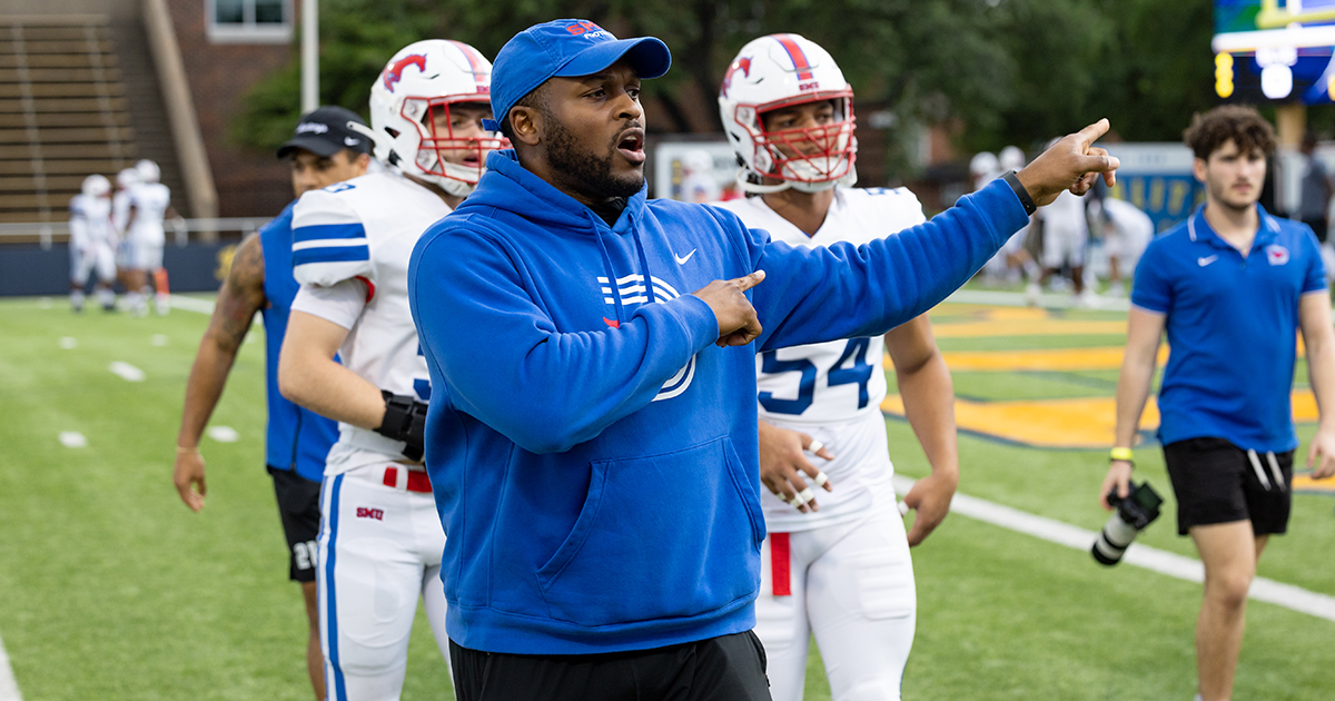 Q&A with SMU LB coach Maurice Crum
