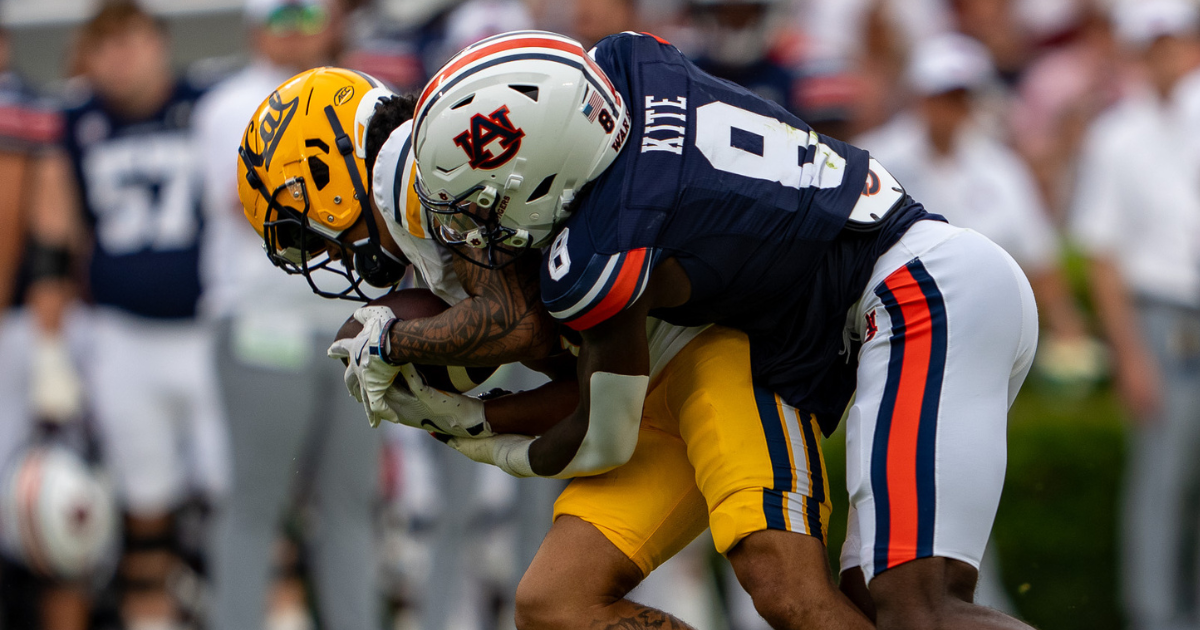 Auburn safety wrapping up Ole Miss official visit today