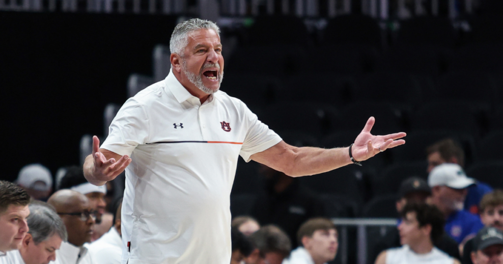 Bruce Pearl (Photo by USA Today)