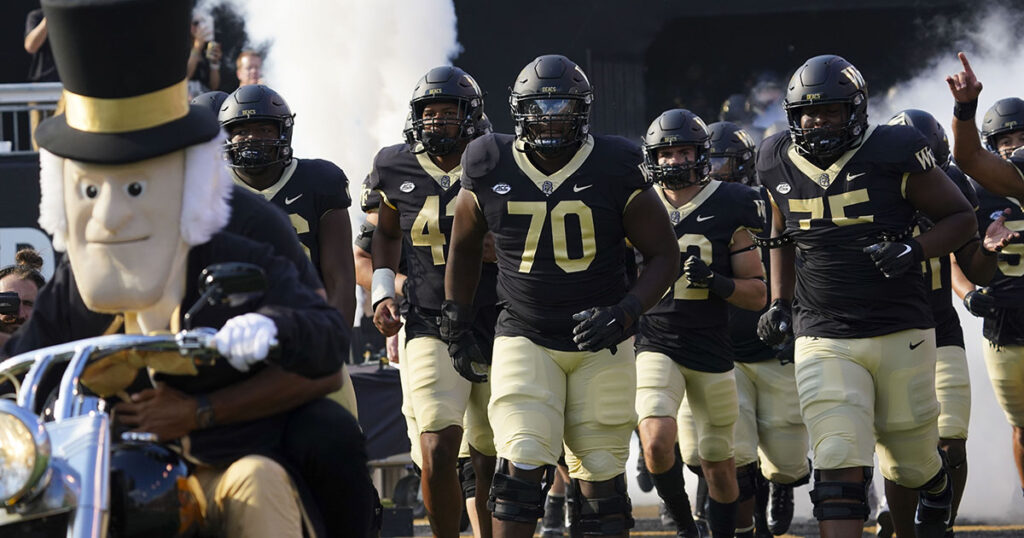 Wake Forest OL Nick Sharpe (70)