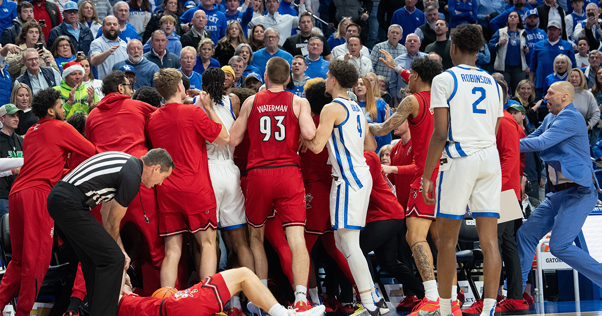 Mark Pope reflects on skirmish in front of Louisville bench: 'That was probably the most fun part of the game, right?'