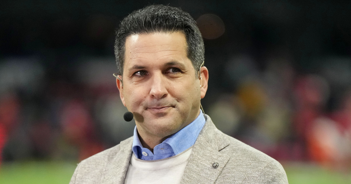 Adam Schefter joins in on NFL reporter Starbucks altercation with photo aimed at Jordan Schultz