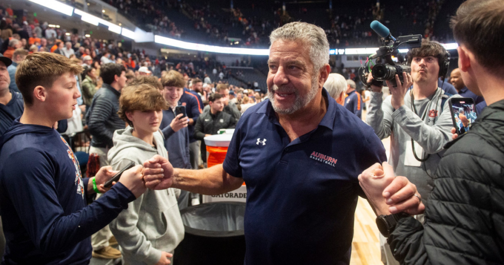 Bruce Pearl (Photo by USA Today)