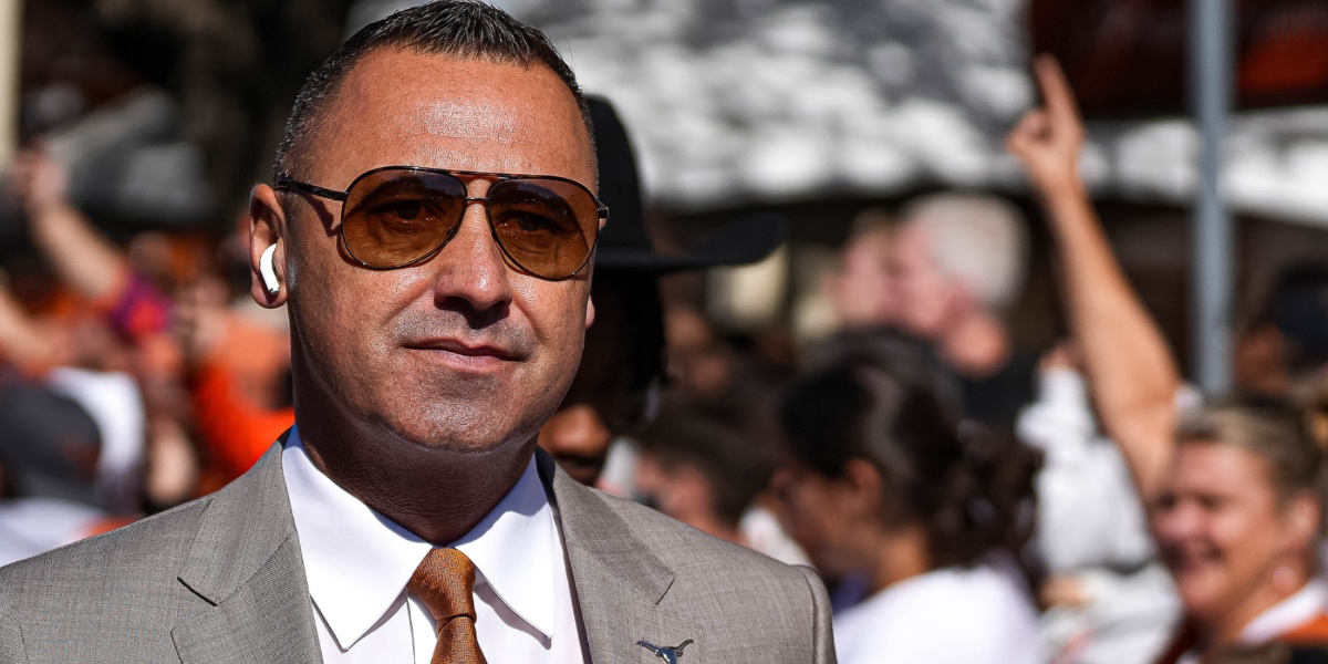Texas coach Steve Sarkisian named to 2025 Dodd Trophy preseason watch list