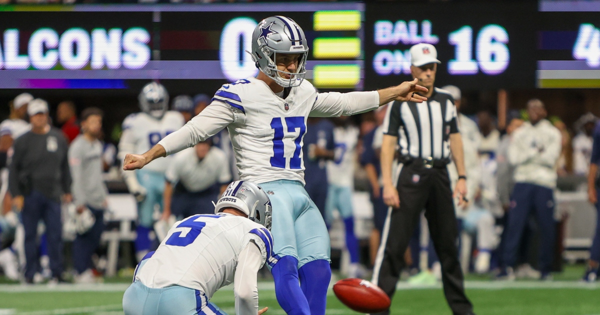 LOOK: Brandon Aubrey apologizes to Dallas Cowboys cheerleader after hitting her in the head with kickoff
