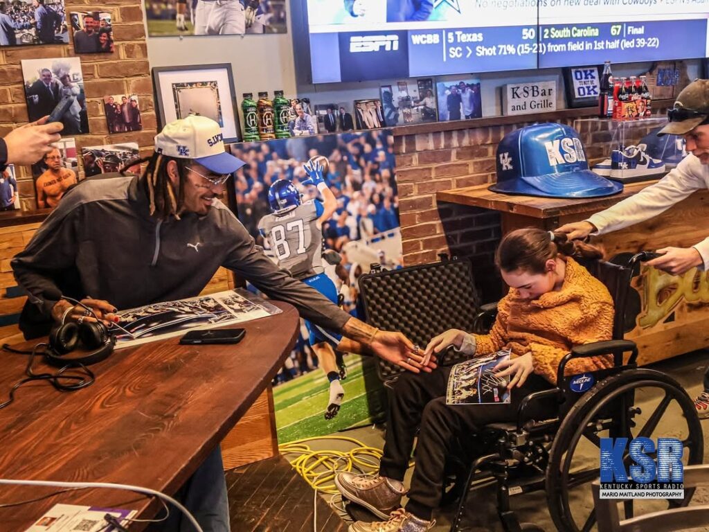 Willie Cauley-Stein and Olivia at KSBar (Photo via Mario Maitland for KSR)