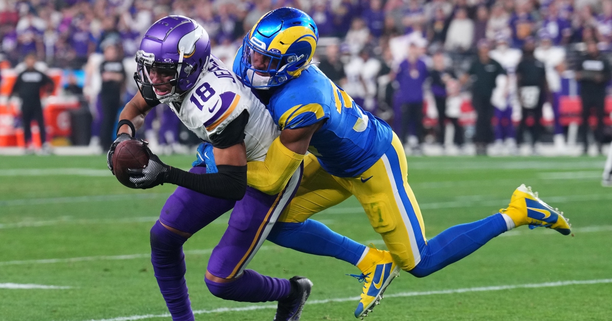 Joe Buck questions Russell Yurk, suggests NFL called penalty directly from league office in Vikings vs. Rams