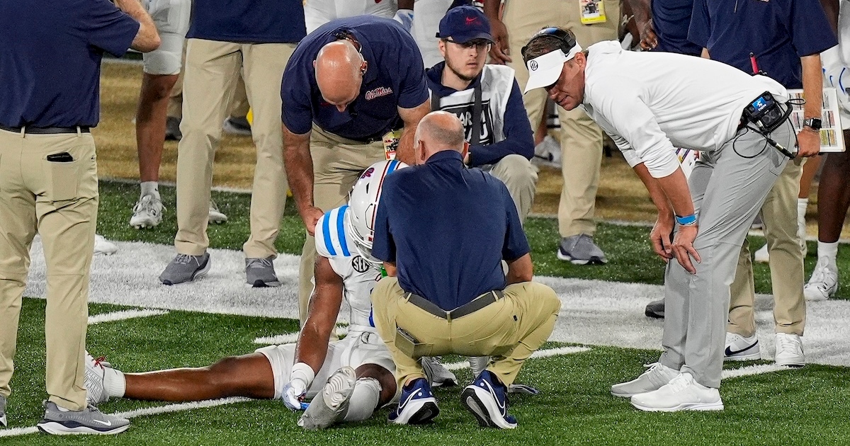 Report: Coaches discussing rule to curb faking injuries during game