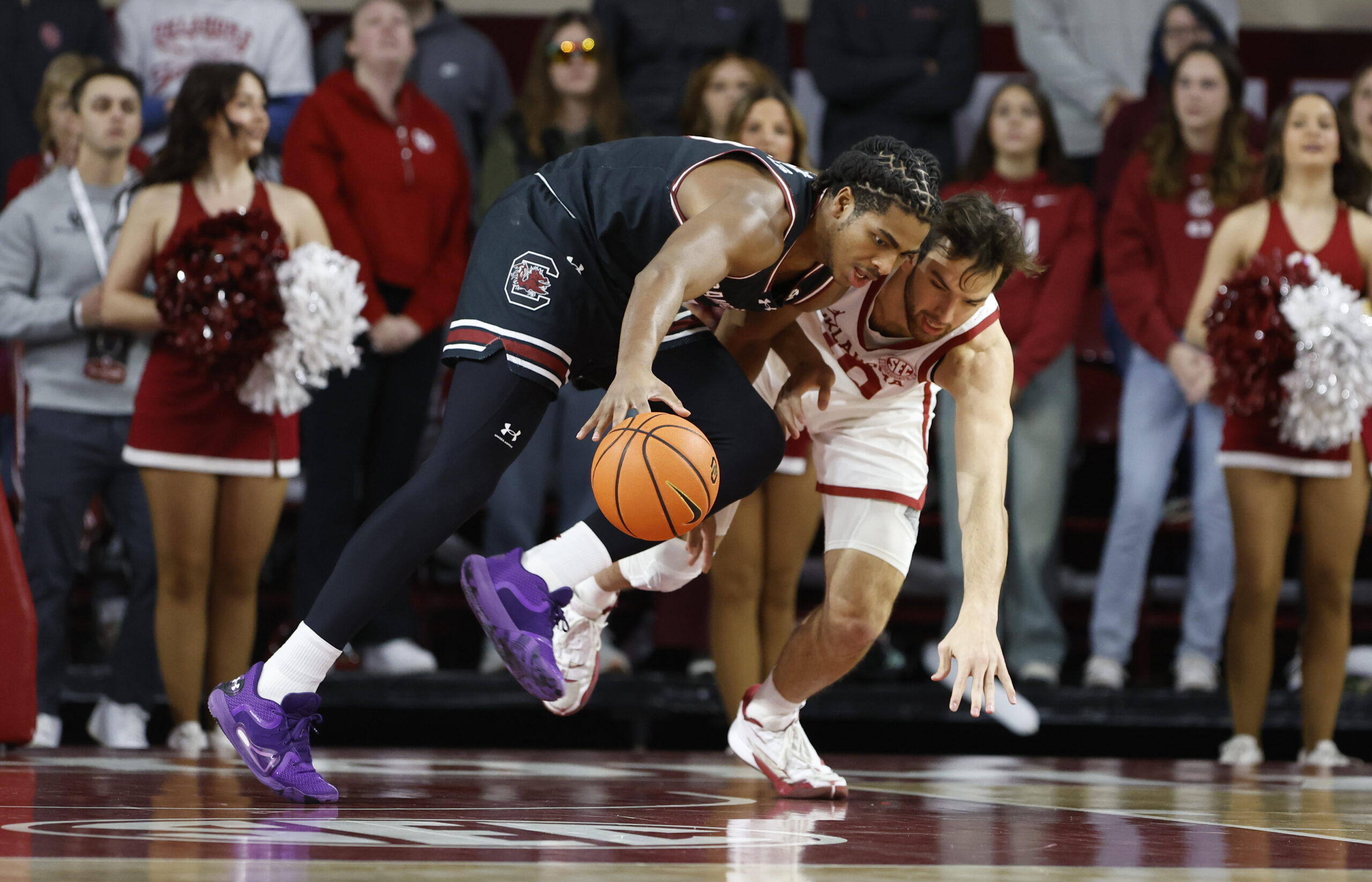 South Carolina falls on the road to Oklahoma after turnover-filled performance