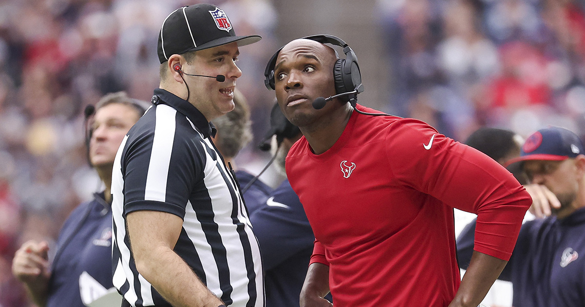 DeMeco Ryans bluntly calls out officiating in playoff game vs Chiefs: ‘We knew it was us vs. everybody’