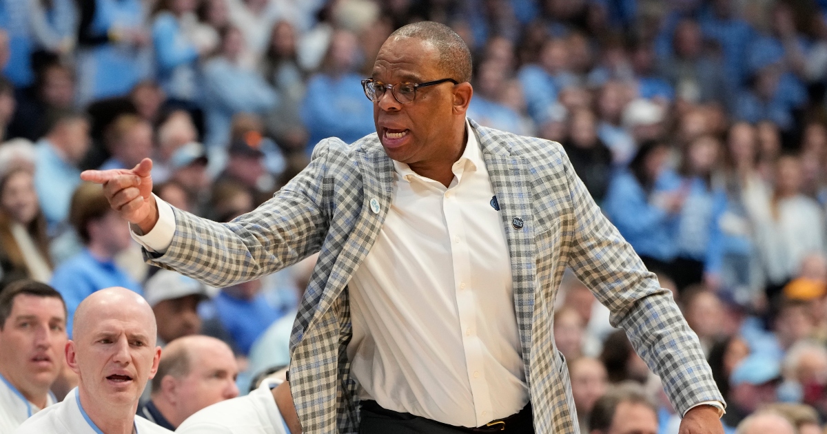 Hubert Davis jokes about best way to keep Jae’lyn Withers going after injury