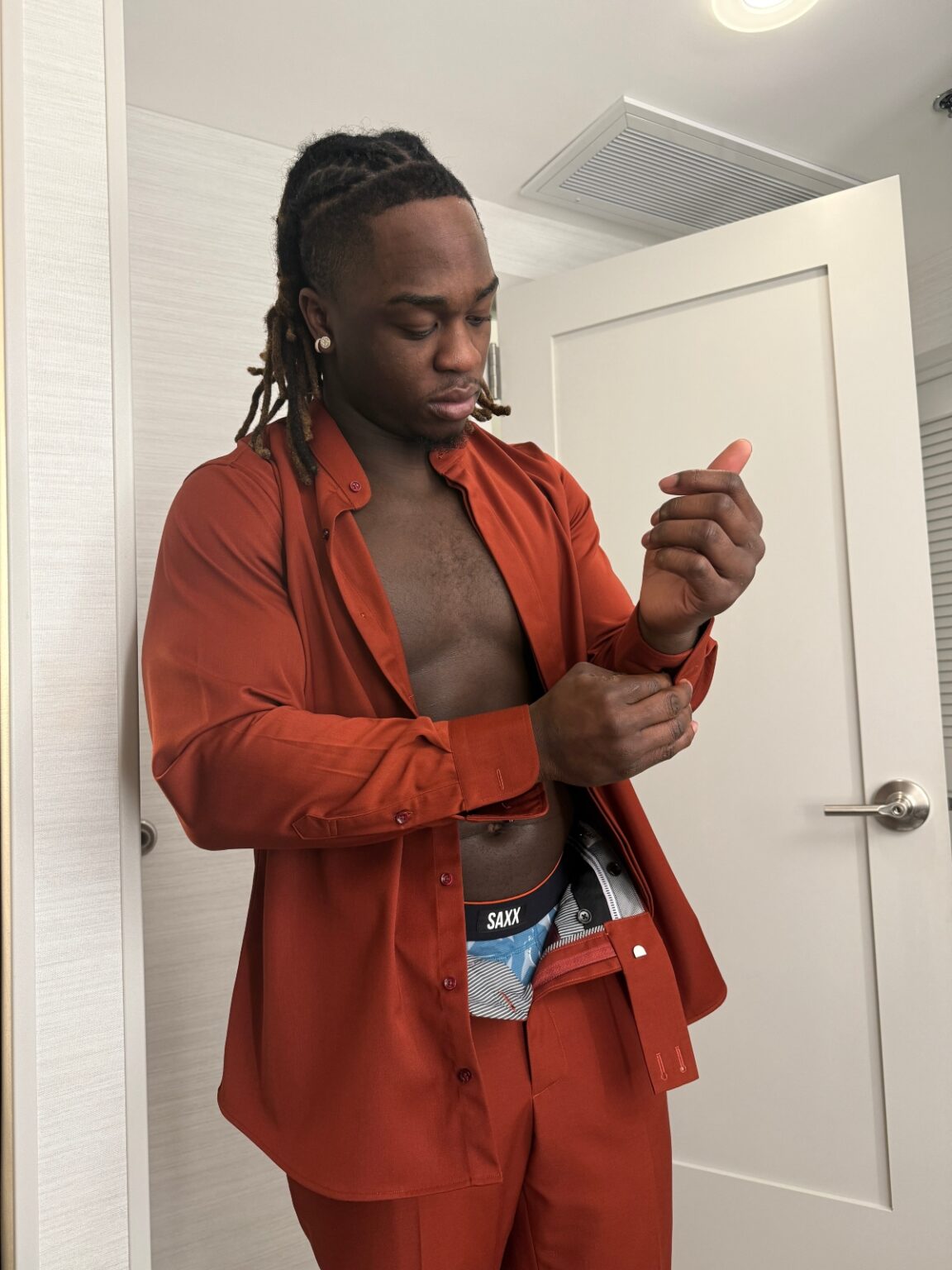 Ashton Jeanty talks chances of playing for Dallas Cowboys, partnership 