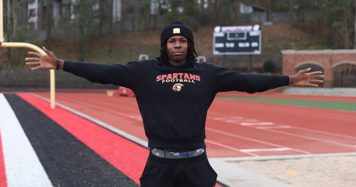 Recruiting Scoop: Texas Targets Shifty Out-of-State EDGE & Offers Jason Witten’s Son