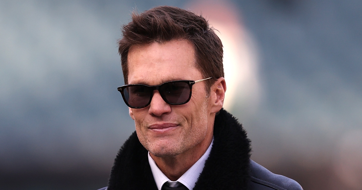 WATCH: Tom Brady roasts Jets fans after Patriots unveil statue ahead of Commanders preseason game